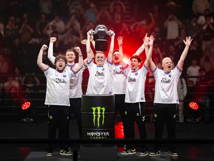 Лучшие команды CS2