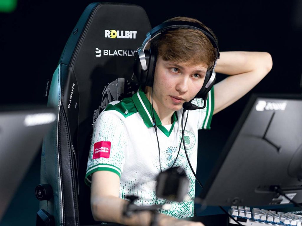 Лучшие игроки CS2. m0NESY